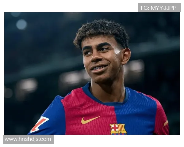 光脚女球星挑战极限展示足球魅力 让世界为之震撼